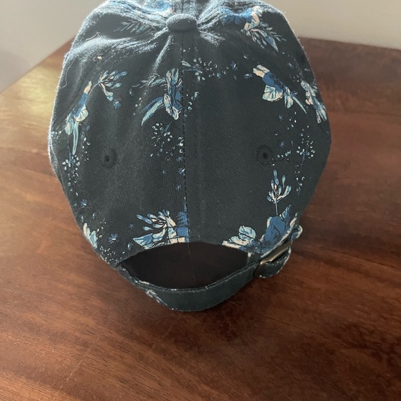 Chicago white Sox floral hat - Picture 7 of 10